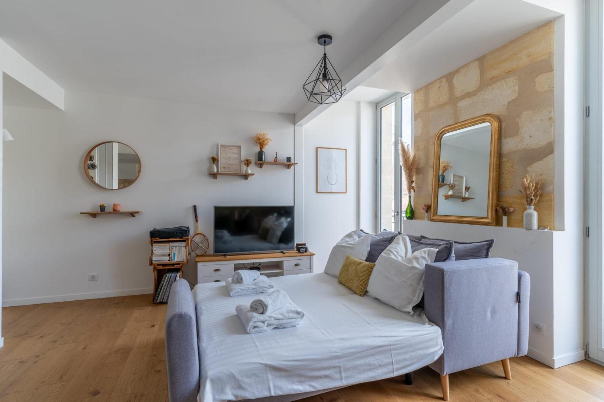 Charming Apartment In Bordeaux - Welkeys Экстерьер фото